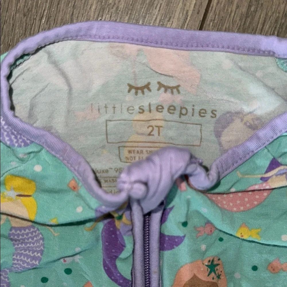 Little Sleepies mermaid zippy - Picture 2 of 2